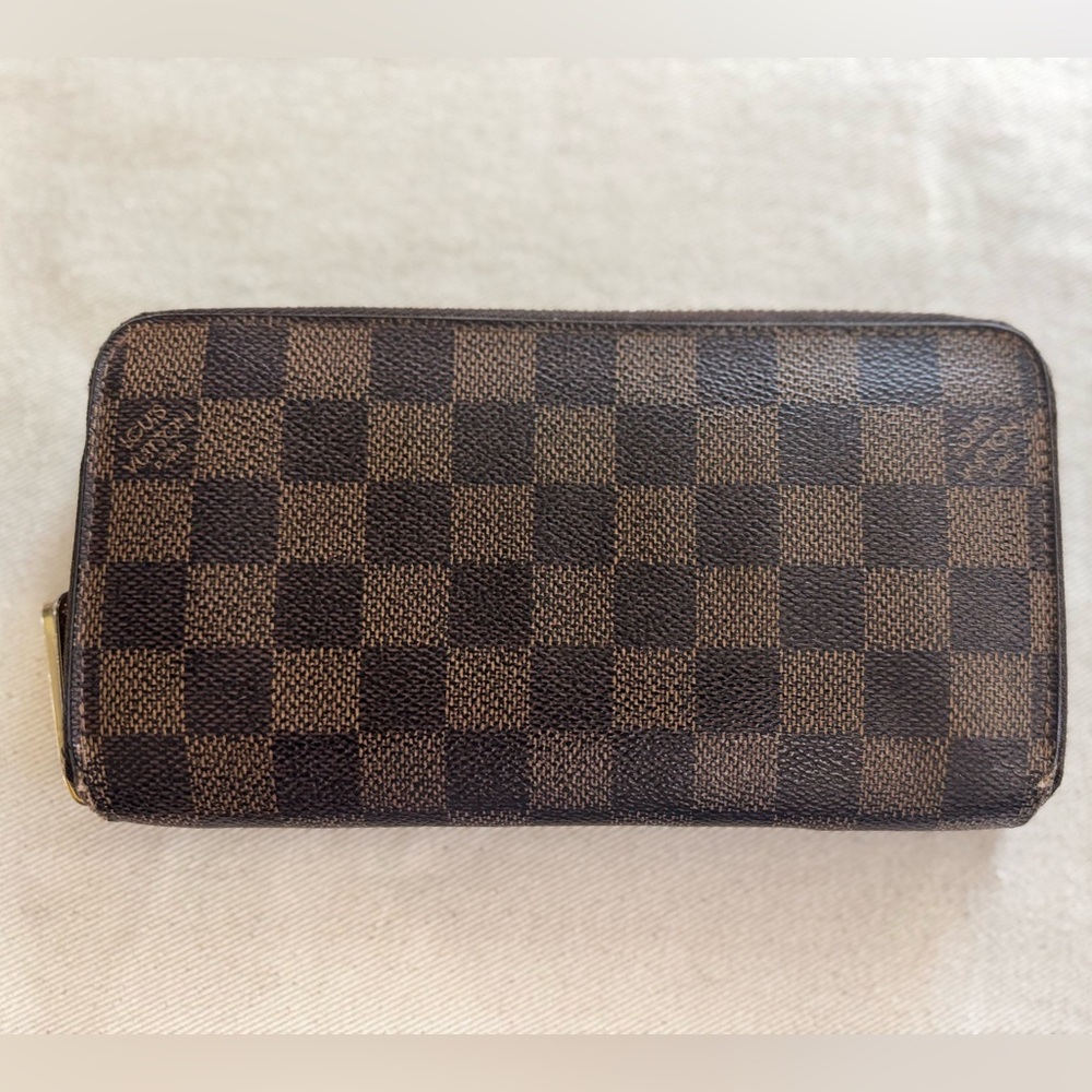 Louis Vuitton Zippy Damier Ebene Wallet